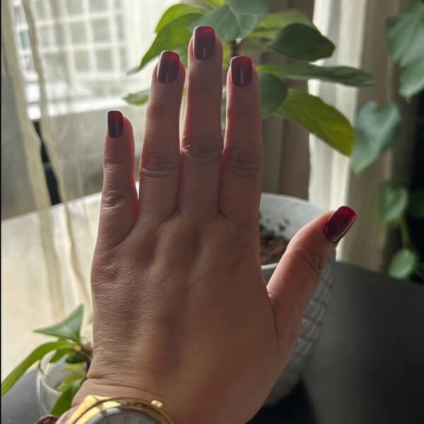 Red Glossy Nails - Image 2